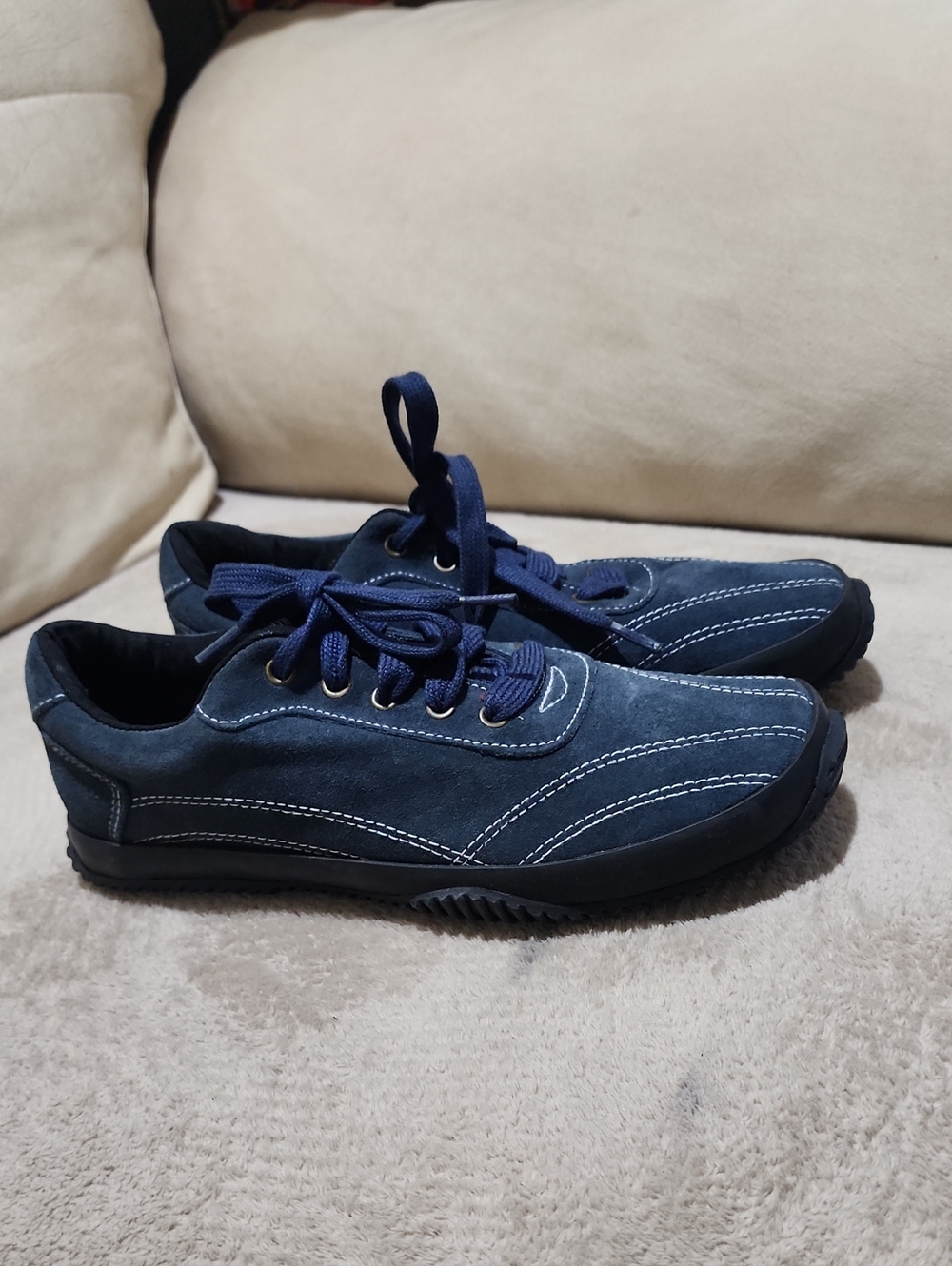 NWT.Navy Suede Casual Sneakers - Comfortable Lace-Up Shoes